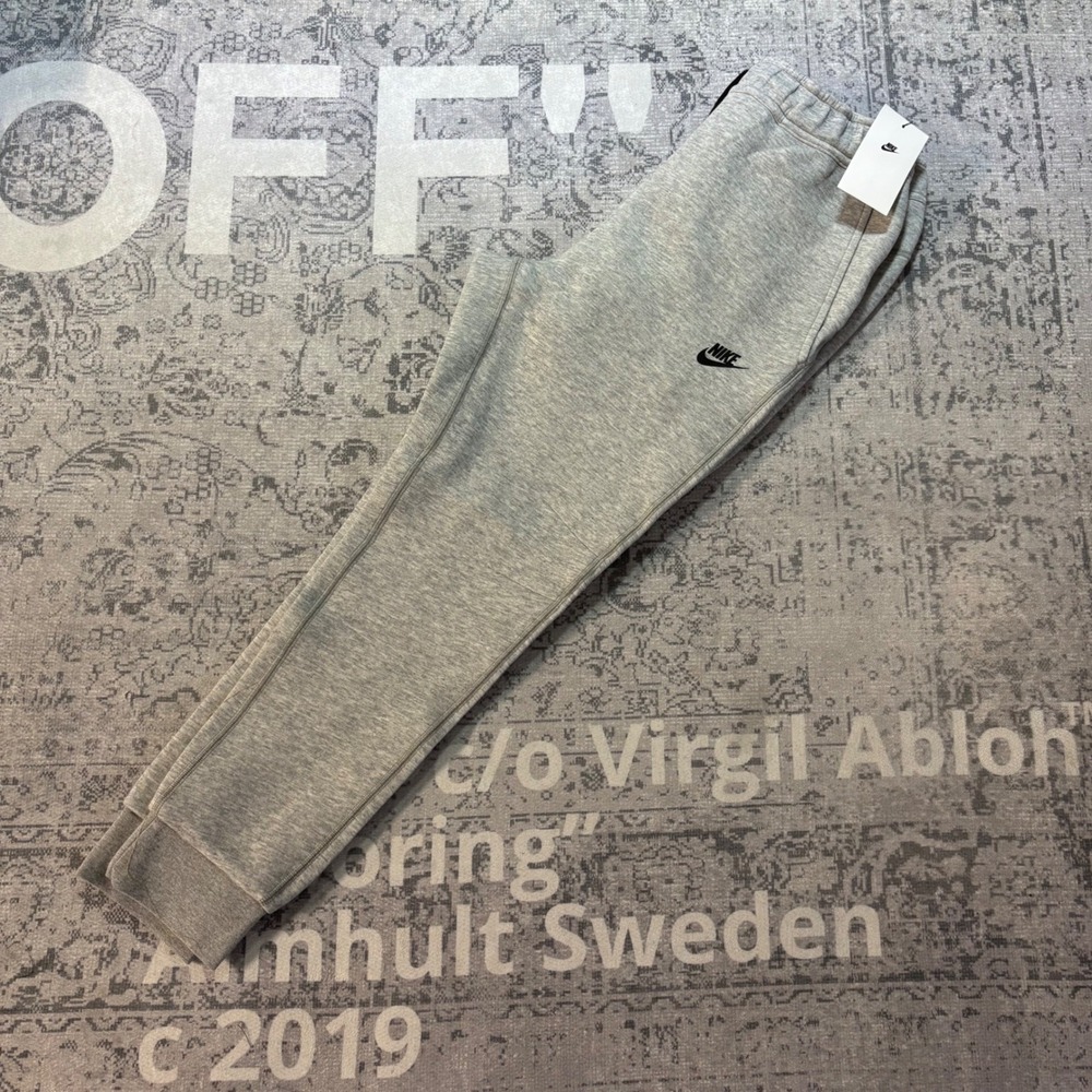 Nike Sportswear Tech Fleece Joggers Mens Slim Fit Grey FB8002-063 Size L NWT